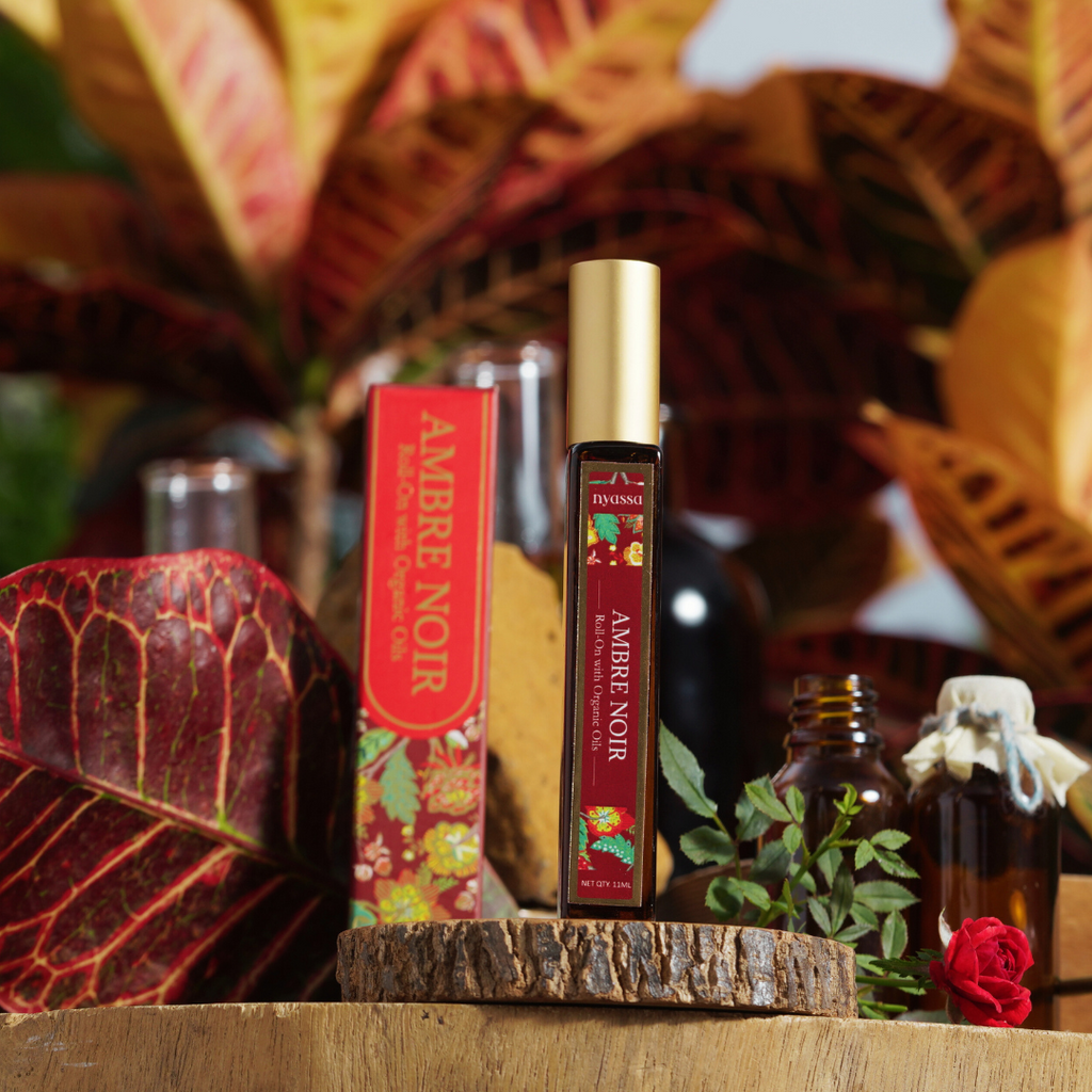 Ambre Noir Roll On with Organic Oils | Organic Cold Pressed Jojoba Oil, Sweet Almond Oil, Fragrance Oil and Vitamin E | 11ml